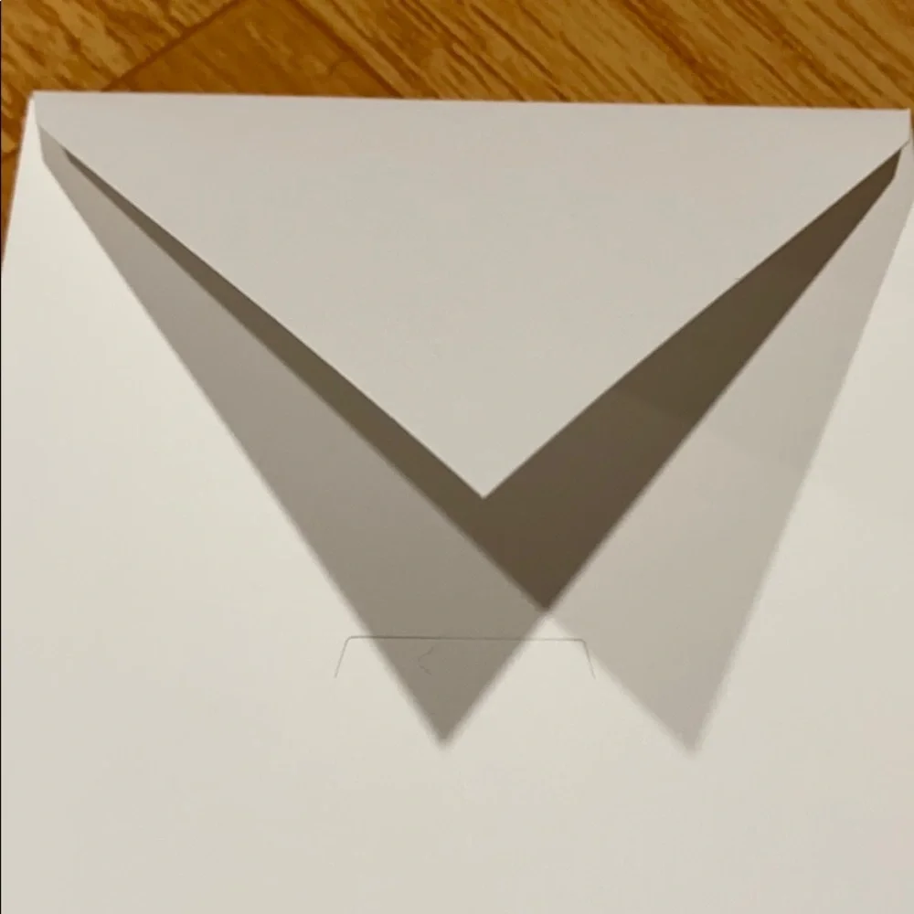 New Hermès white envelope size: 5” x 6” - Picture 4 of 5